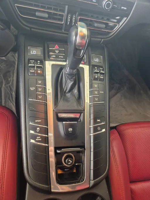 2019 Porsche Macan Turbo 
