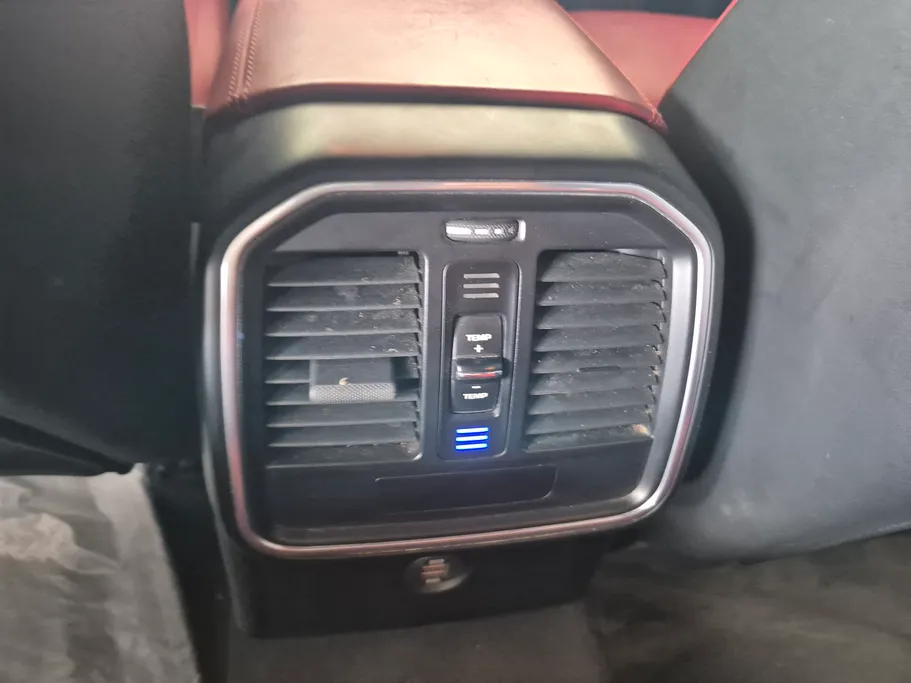 2019 Porsche Macan Turbo 
