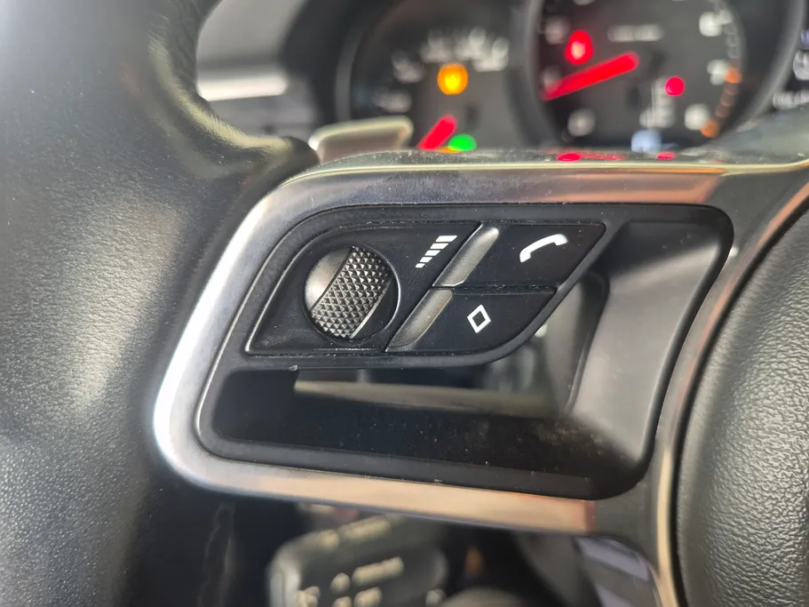 2019 Porsche Macan Turbo 