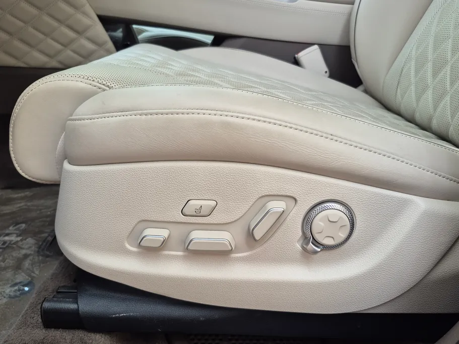 2023 Genesis GV80 Royal 
