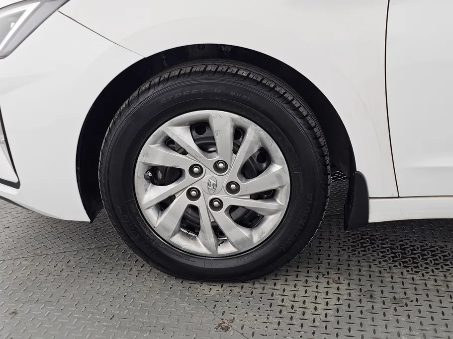 2020 Hyundai Elantra GL 
