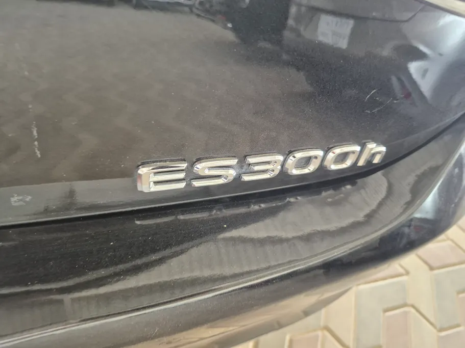 لكزس ES 300 H 2023 