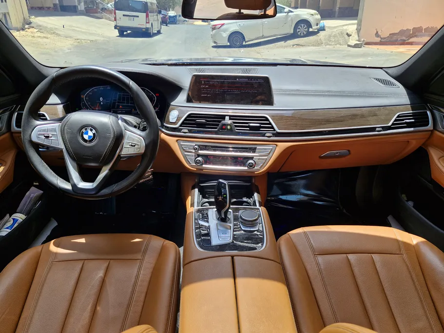 2022 BMW 7 Series 730Li 