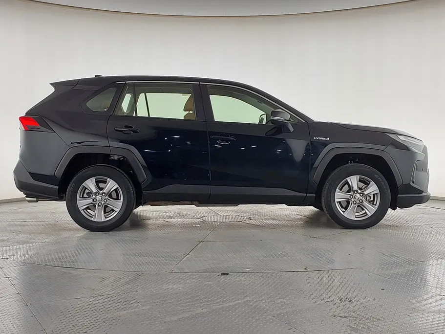 2024 Toyota RAV4 LE HEV 
