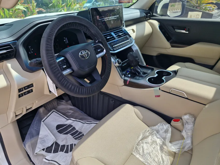 تويوتا لاندكروزر GXR4 2026 