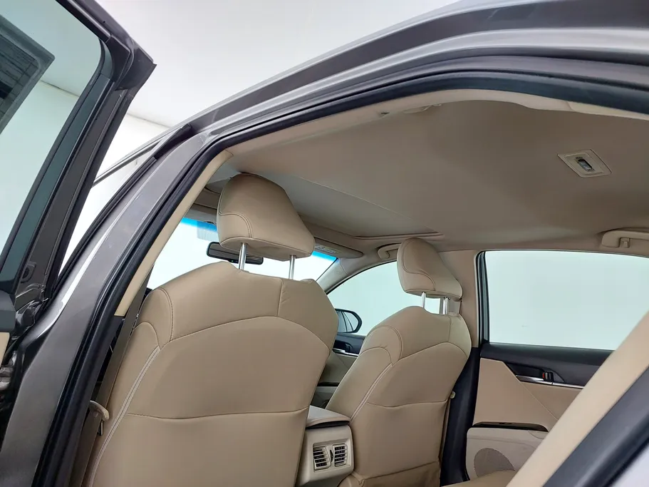 2024 تويوتا Camry  GLE 