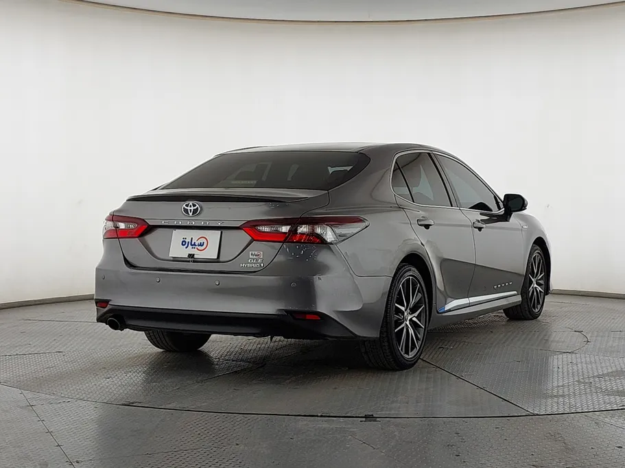 2024 تويوتا Camry  GLE 