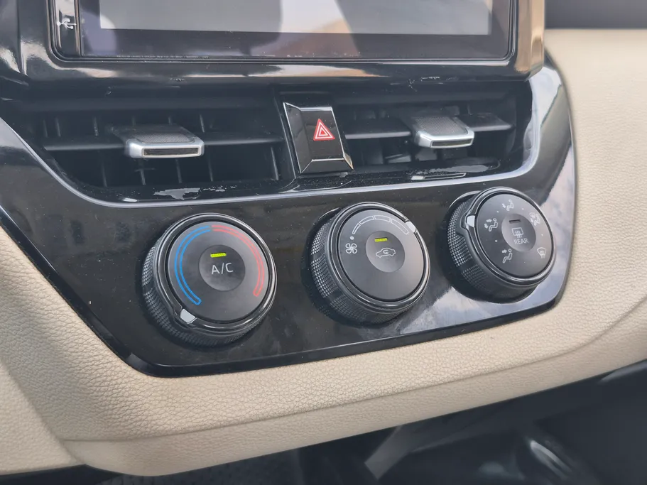 2024 Toyota Corolla XLI Executive Moonroof 