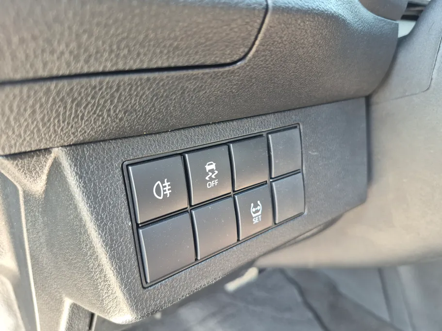 2023 Toyota Yaris  Y 