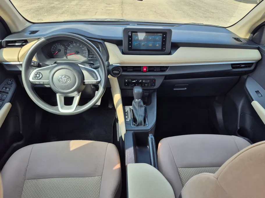 2023 Toyota Yaris  Y 