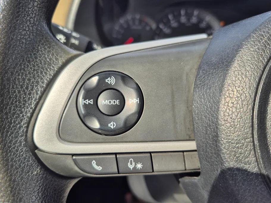 2023 Toyota Yaris  Y 