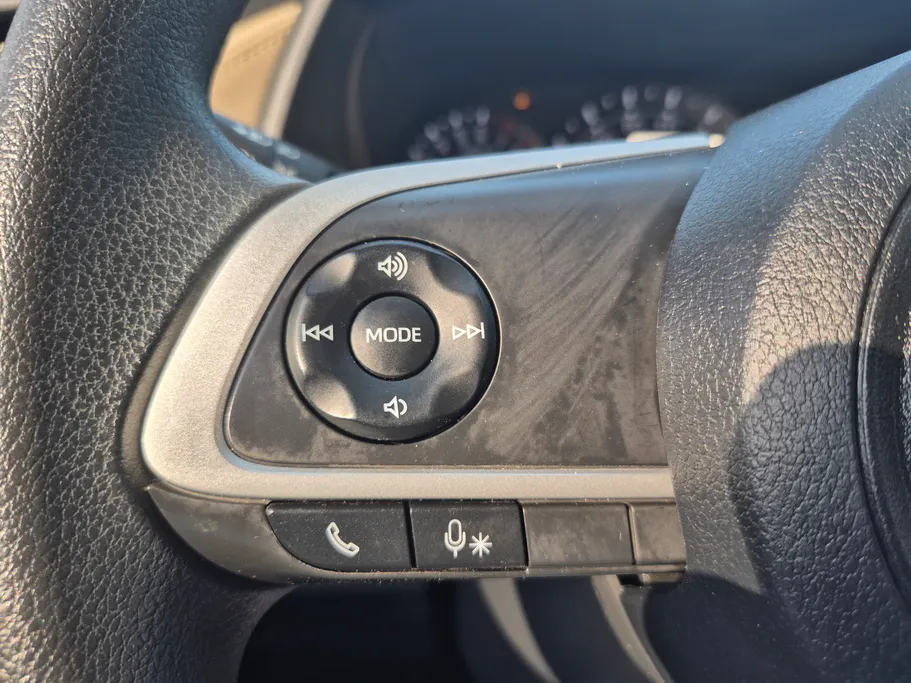 2024 Toyota Yaris  Y 