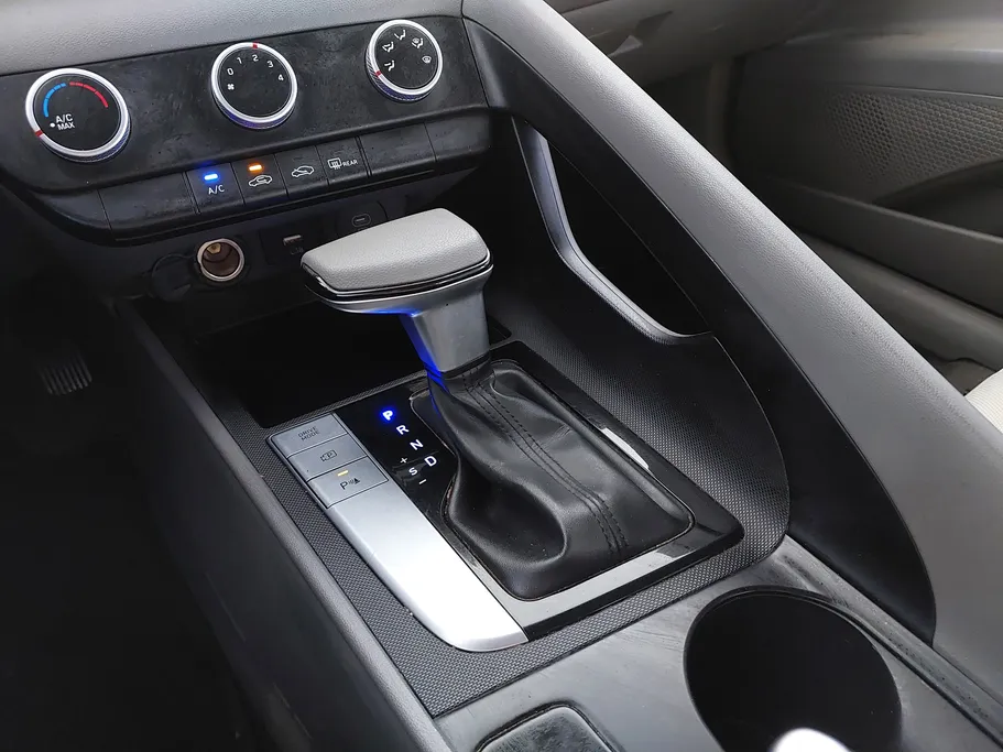 2025 Hyundai Elantra Fleet 