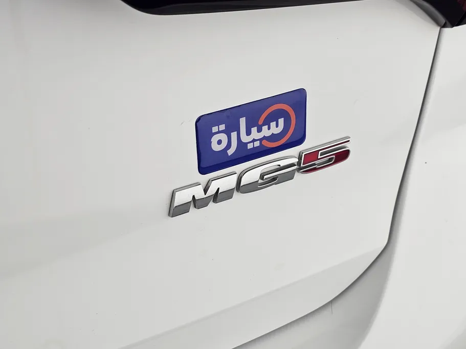 ام جي 5 STD 2022 