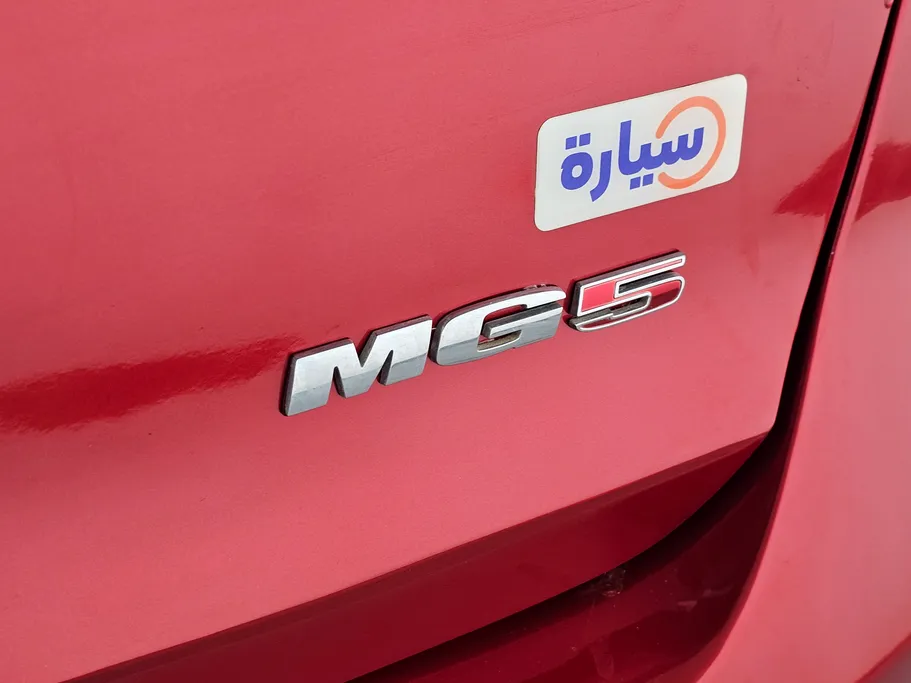ام جي 5 STD 2022 
