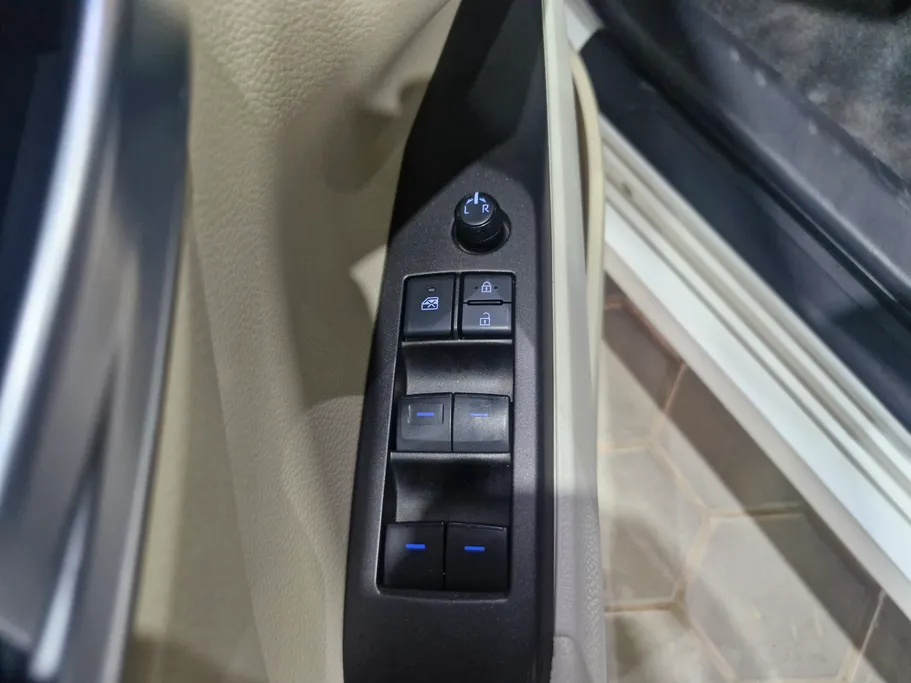 2023 Toyota Camry  LE 