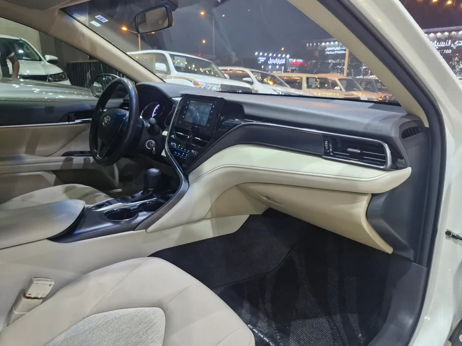 2023 Toyota Camry  LE 
