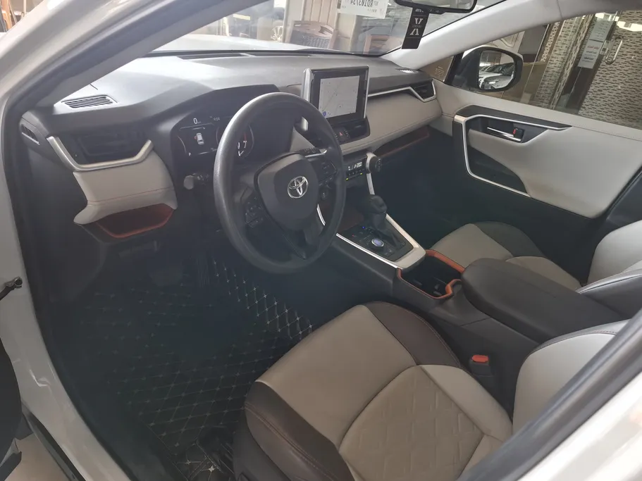 2024 Toyota RAV4 ADVENTURE 