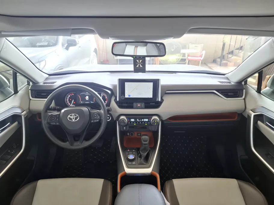 2024 Toyota RAV4 ADVENTURE 