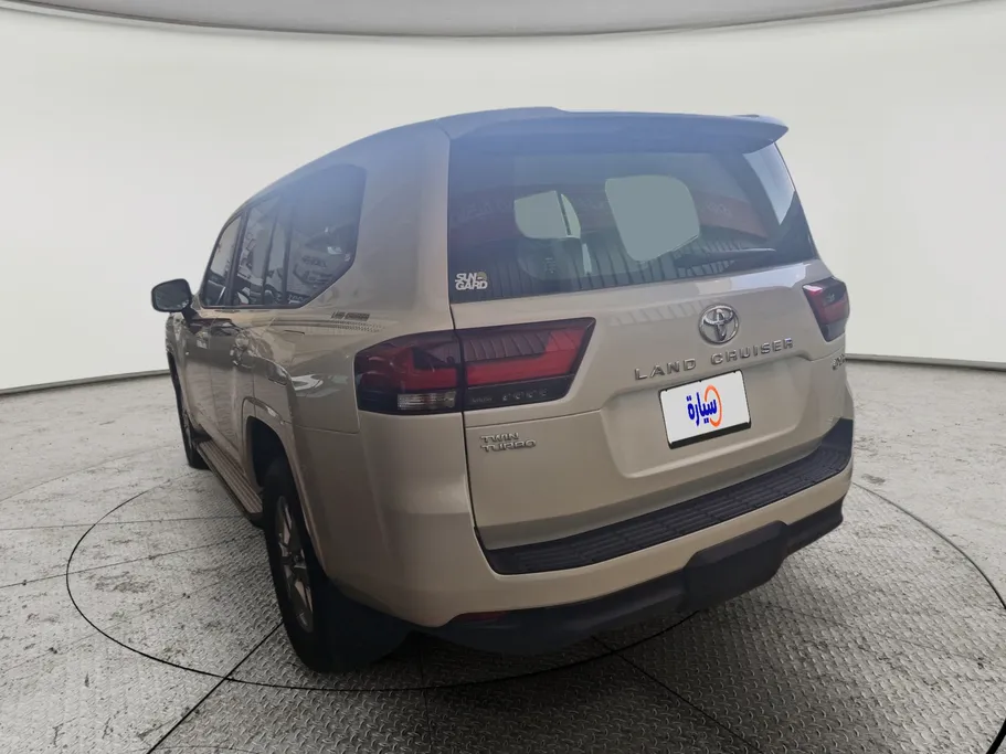 2024 Toyota Land Cruiser GXR 