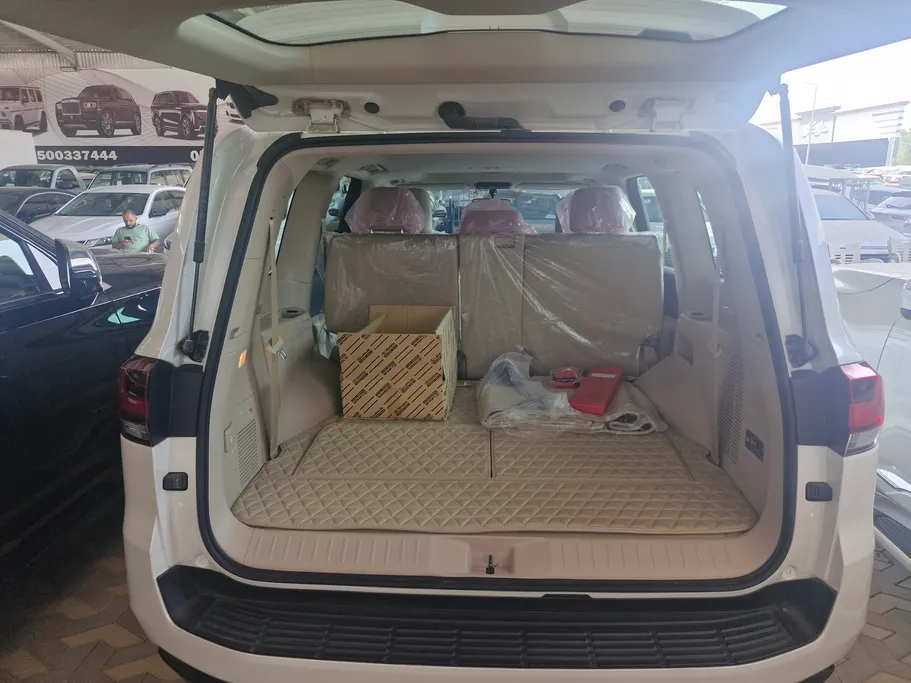 2024 Toyota Land Cruiser GXR 
