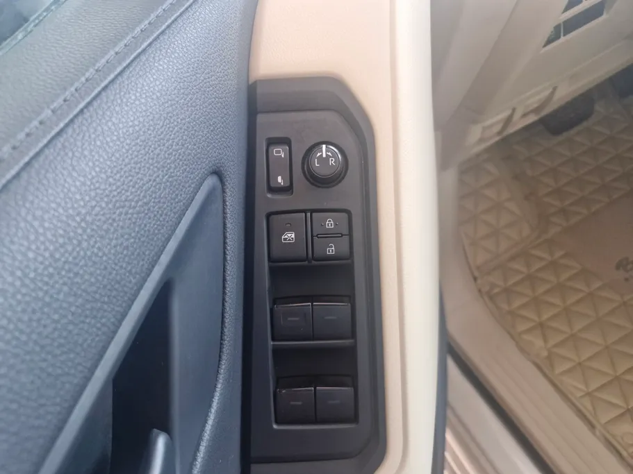 2024 Toyota Land Cruiser GXR 