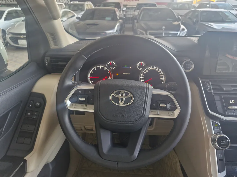 2024 Toyota Land Cruiser GXR 
