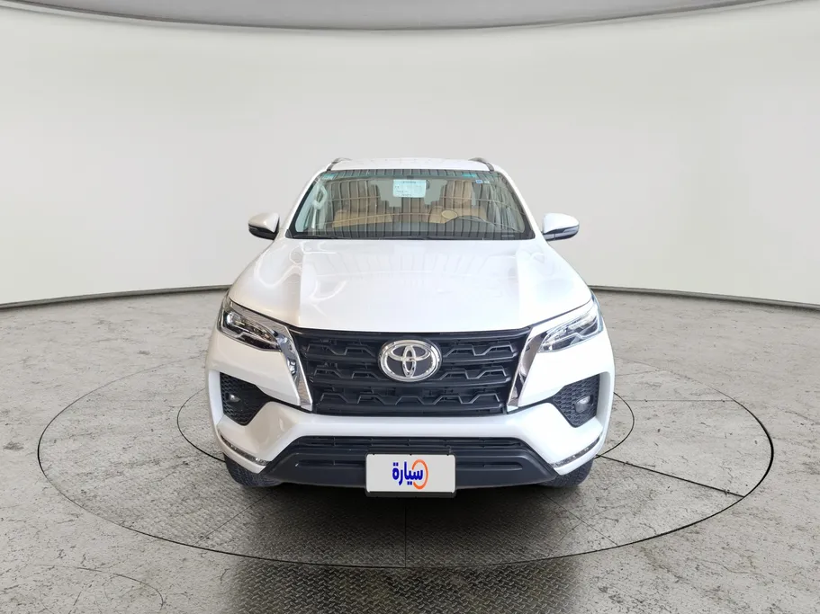 2023 Toyota Fortuner VX 