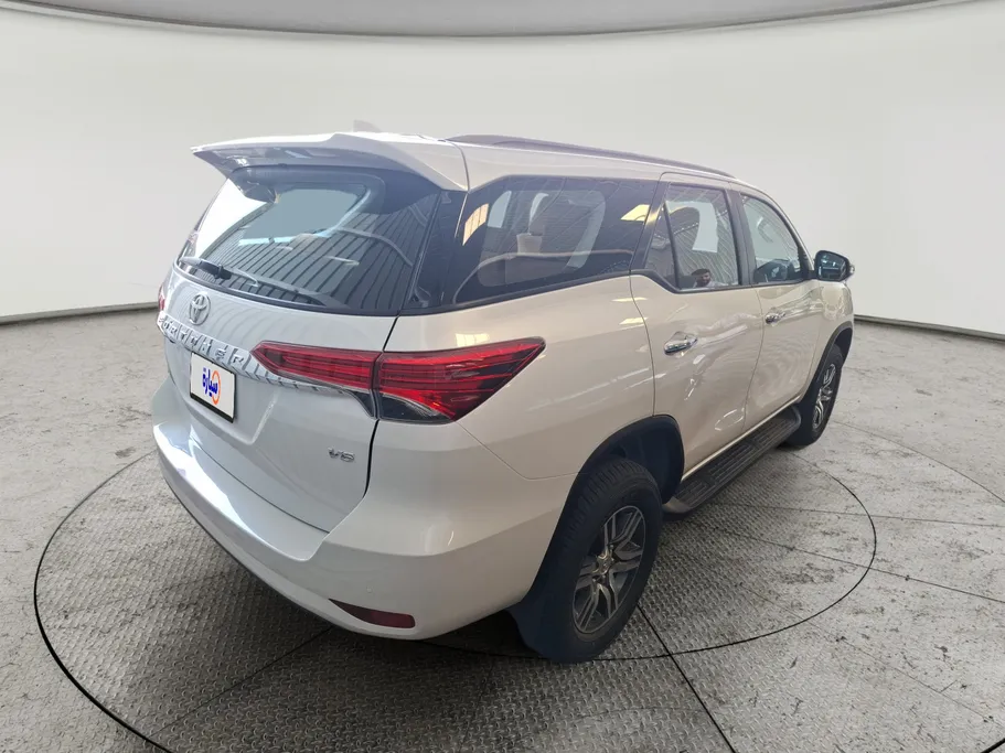2023 Toyota Fortuner VX 