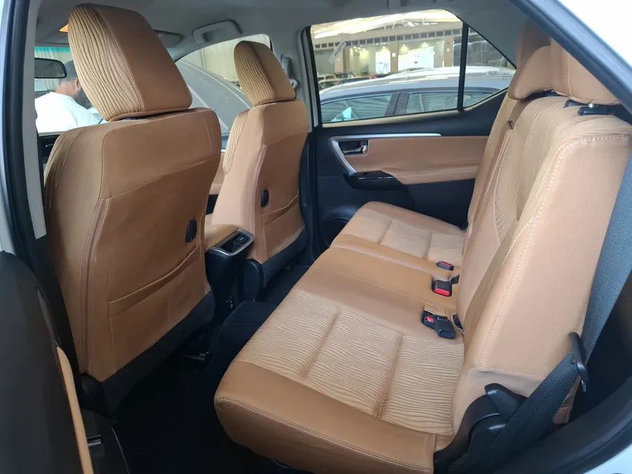 2023 Toyota Fortuner VX 