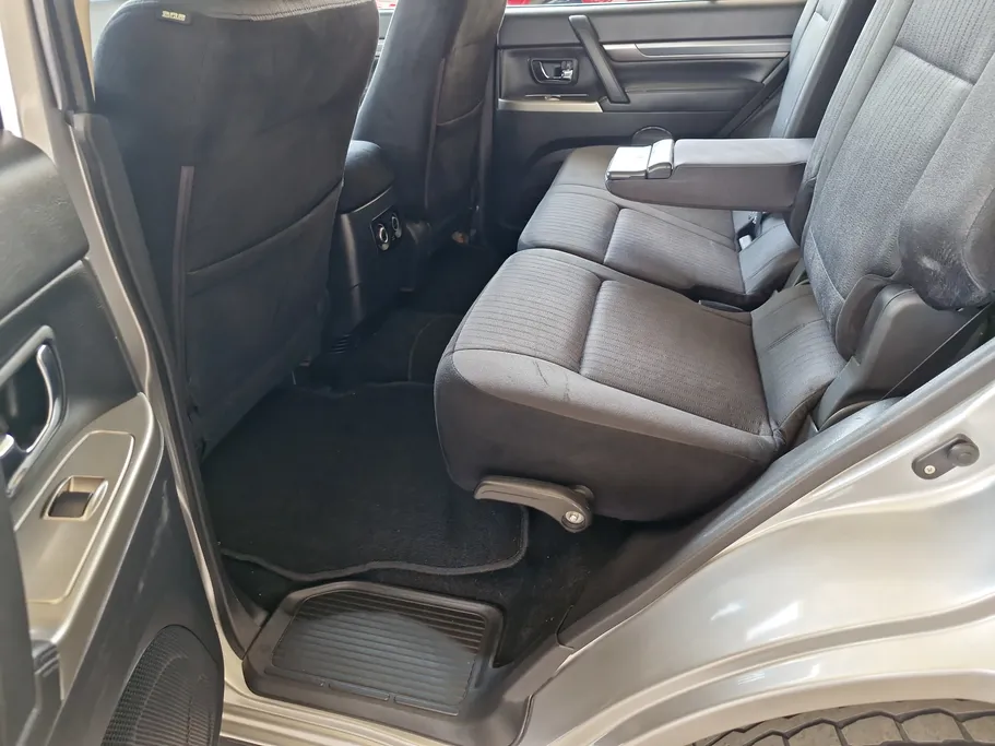 2022 Mitsubishi Pajero GLS 5Doors 