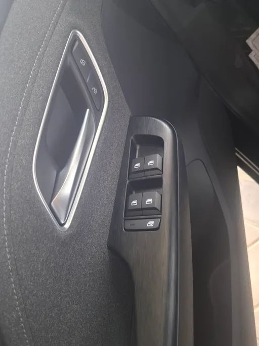 ام جي ZS STD 2025 