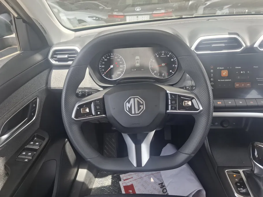 ام جي ZS STD 2025 
