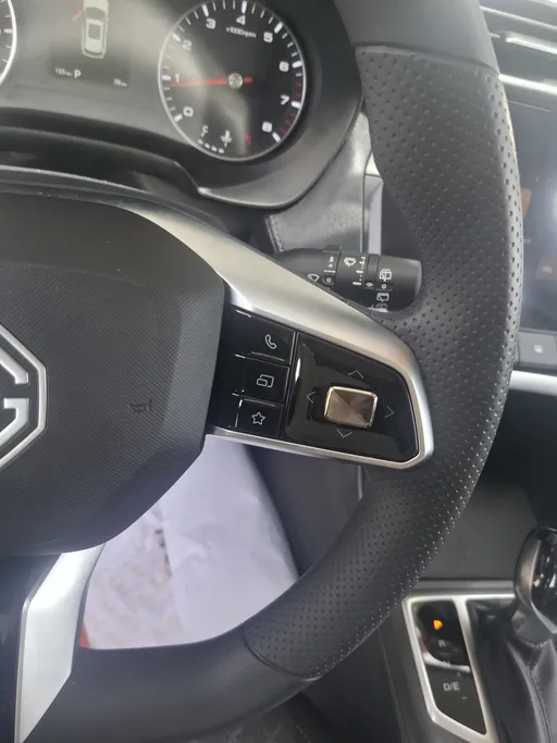 ام جي ZS STD 2025 