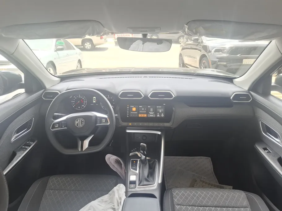 ام جي ZS STD 2025 