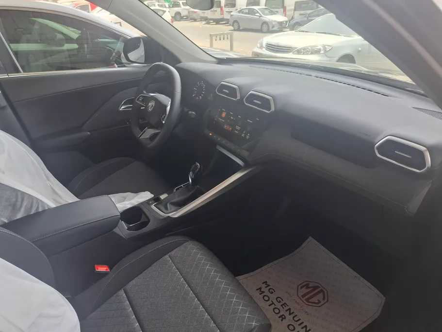 ام جي ZS STD 2025 