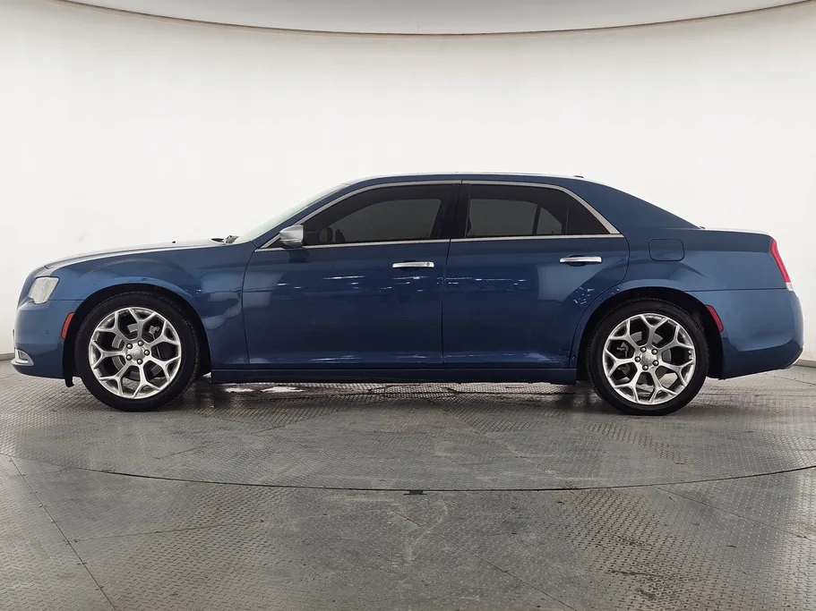 2021 Chrysler 300 C 