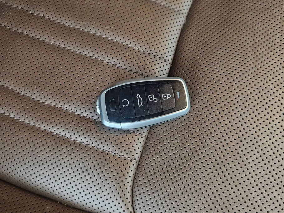 2021 Chrysler 300 C 