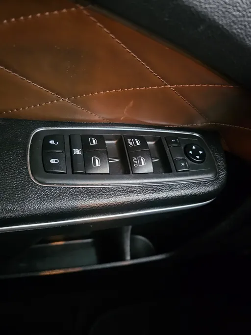 2021 Chrysler 300 C 