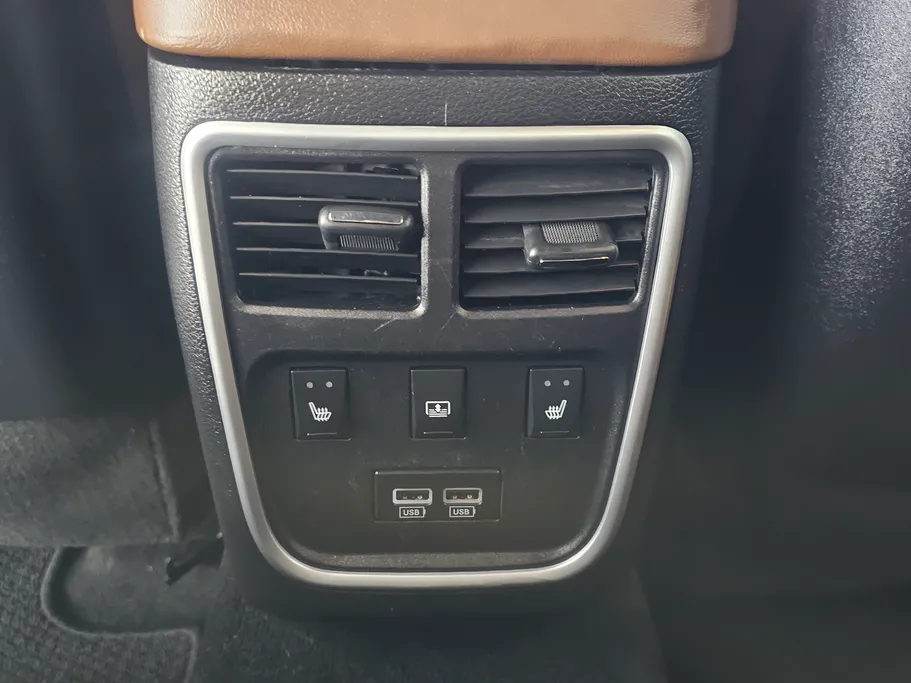 2021 Chrysler 300 C 