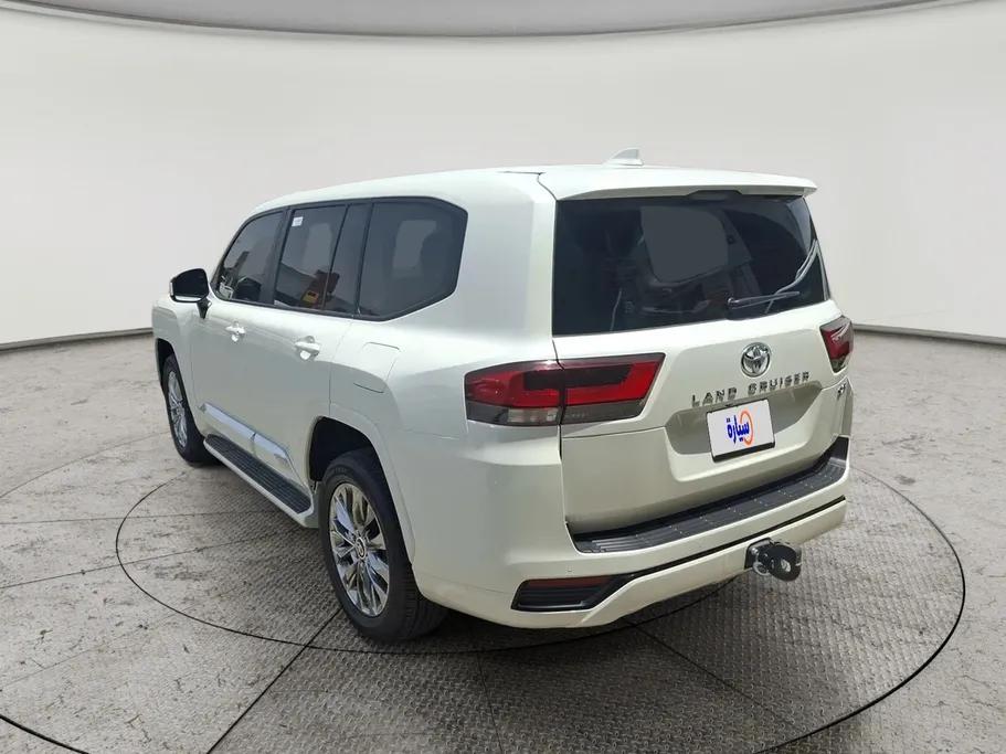 2025 Toyota Land Cruiser GXR 