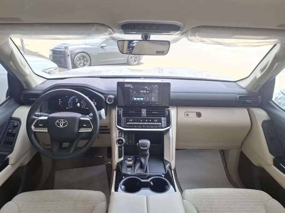تويوتا لاندكروزر GXR 2025 