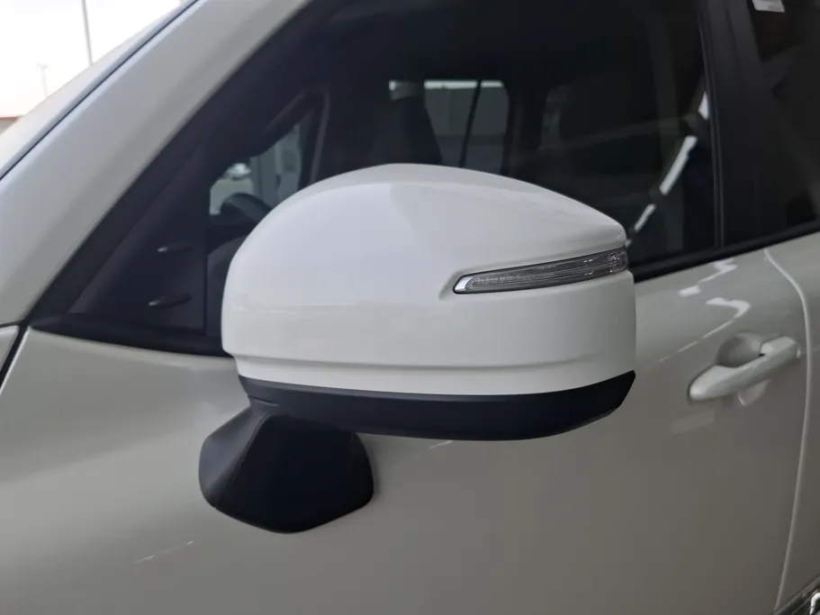 تويوتا لاندكروزر GXR 2025 