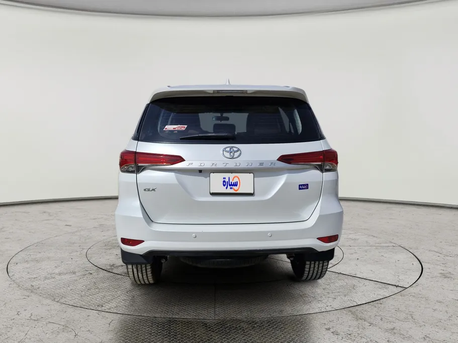 2024 تويوتا Fortuner GX2 