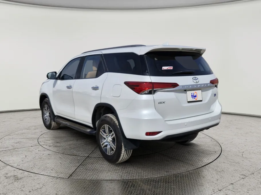 2024 تويوتا Fortuner GX2 