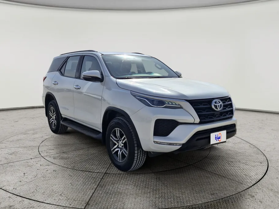 2024 تويوتا Fortuner GX2 
