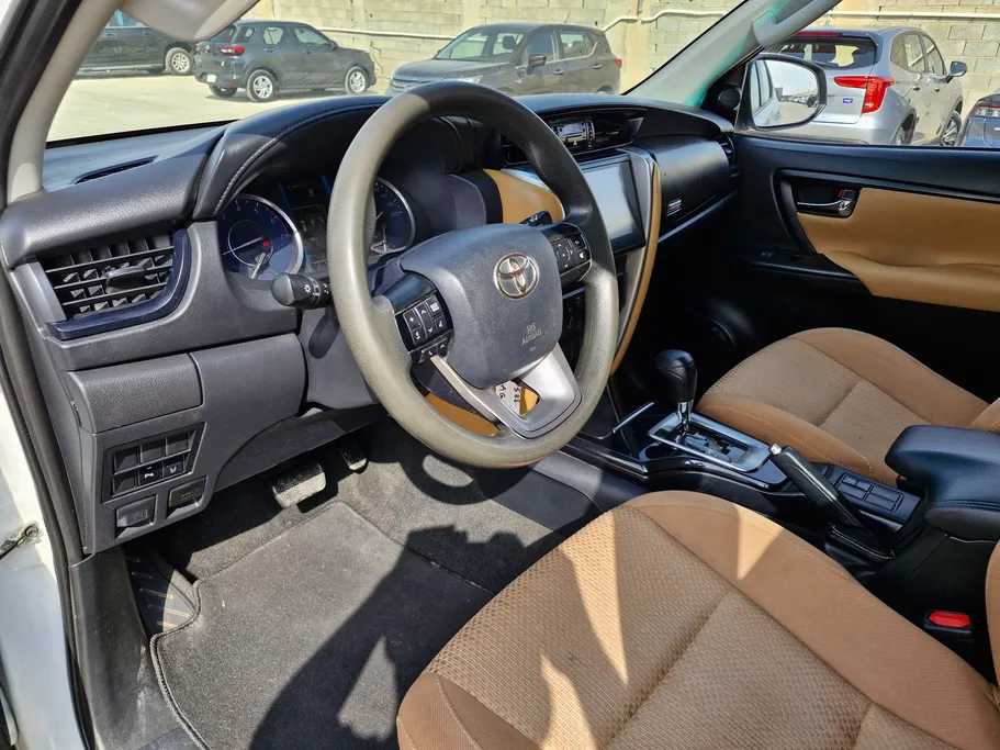 2024 تويوتا Fortuner GX2 