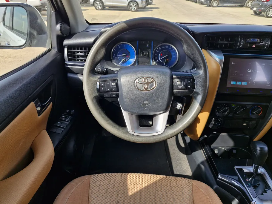 2024 تويوتا Fortuner GX2 
