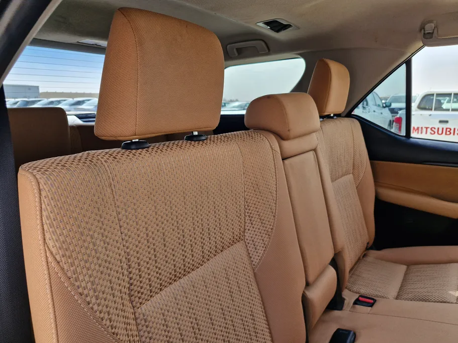 2024 تويوتا Fortuner GX2 