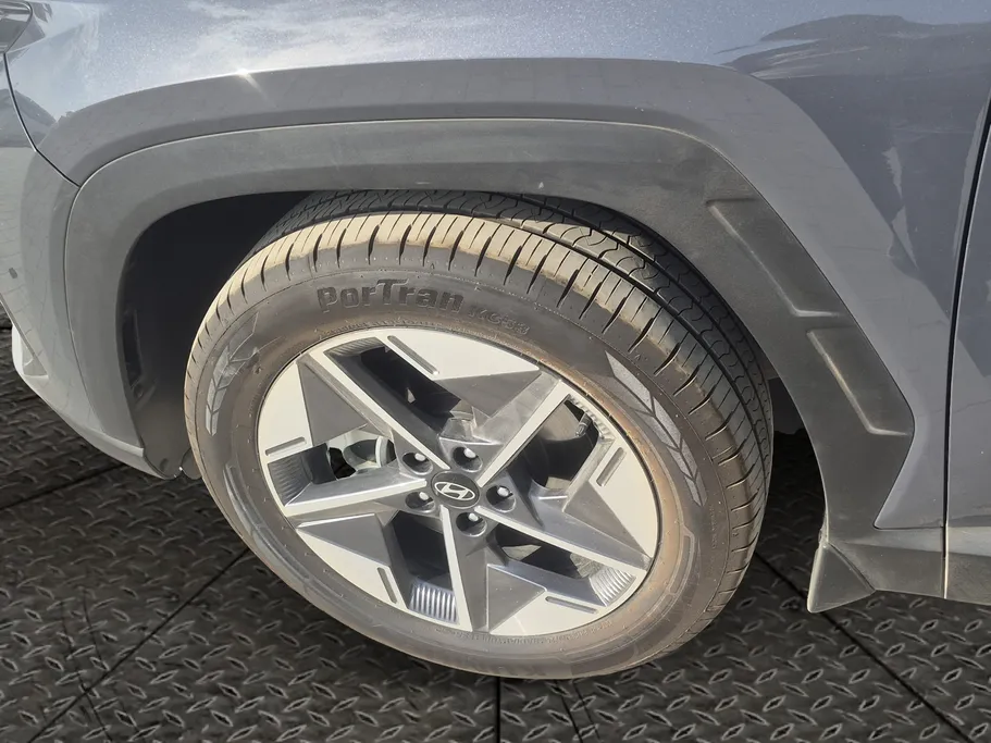 2025 Hyundai Tucson Smart 